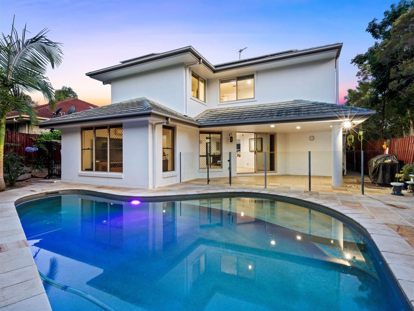 15 Rhiannon Drive, Ashmore QLD 4214