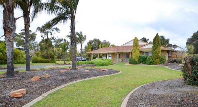 3 Livingstone Drive CANNING VALE WA