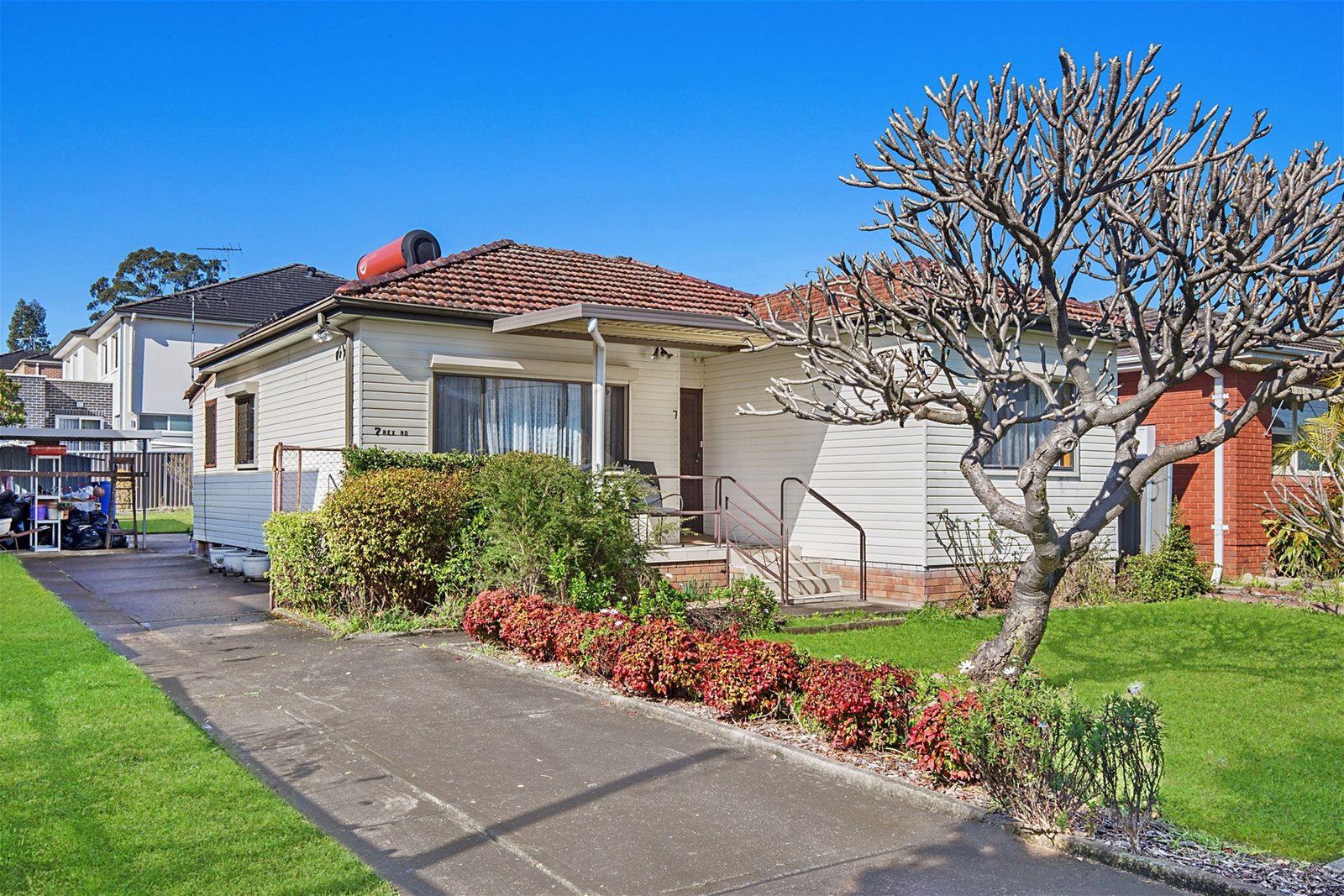 7 Rex Road GEORGES HALL NSW