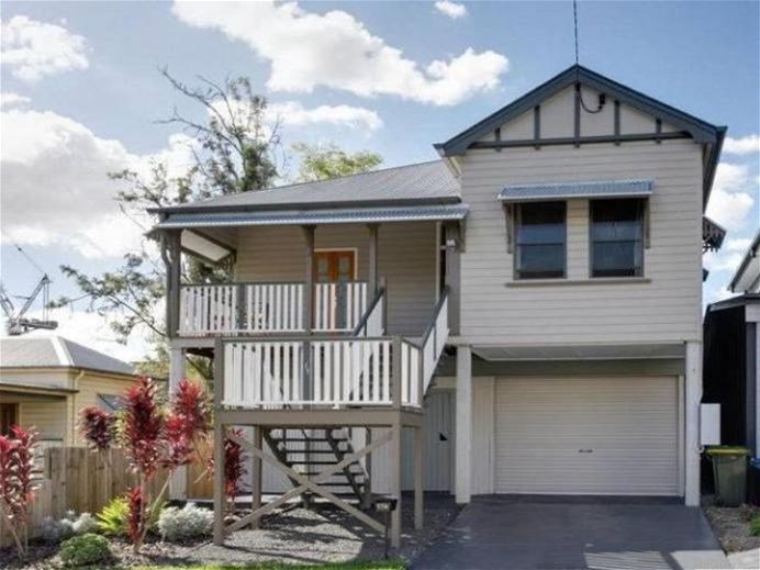 17 Ambleside Street WEST END QLD