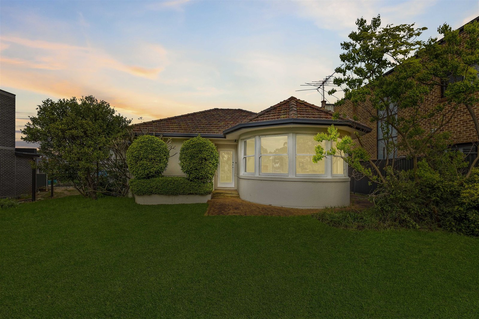 8a Yeronga Close ST JOHNS PARK NSW