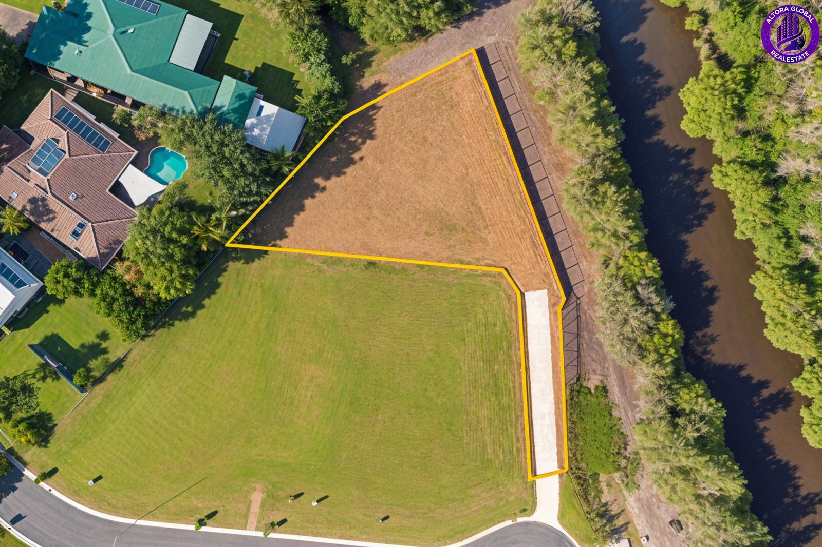 32 OCEANVIEW STREET, POINT VERNON QLD 4655