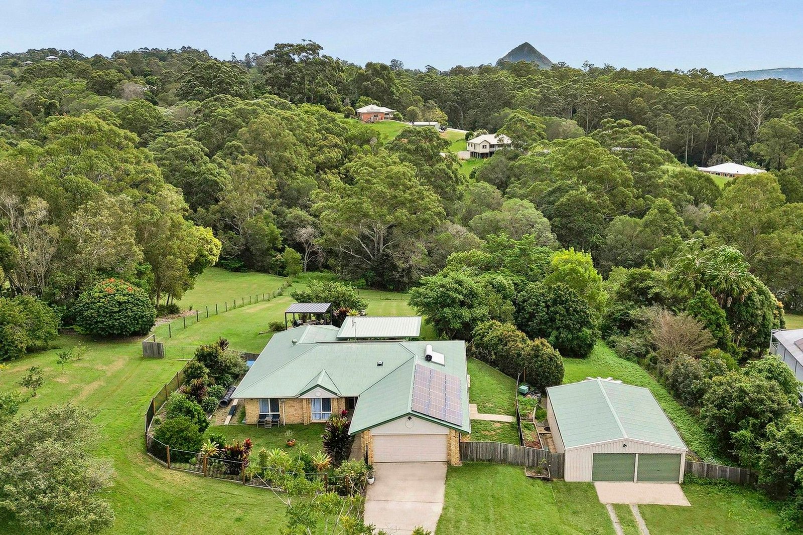 136 Blueberry Drive, Black Mountain QLD 4563v