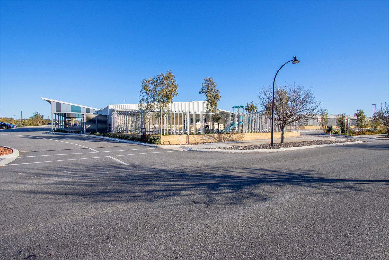 26B Riva Entrance PIARA WATERS WA