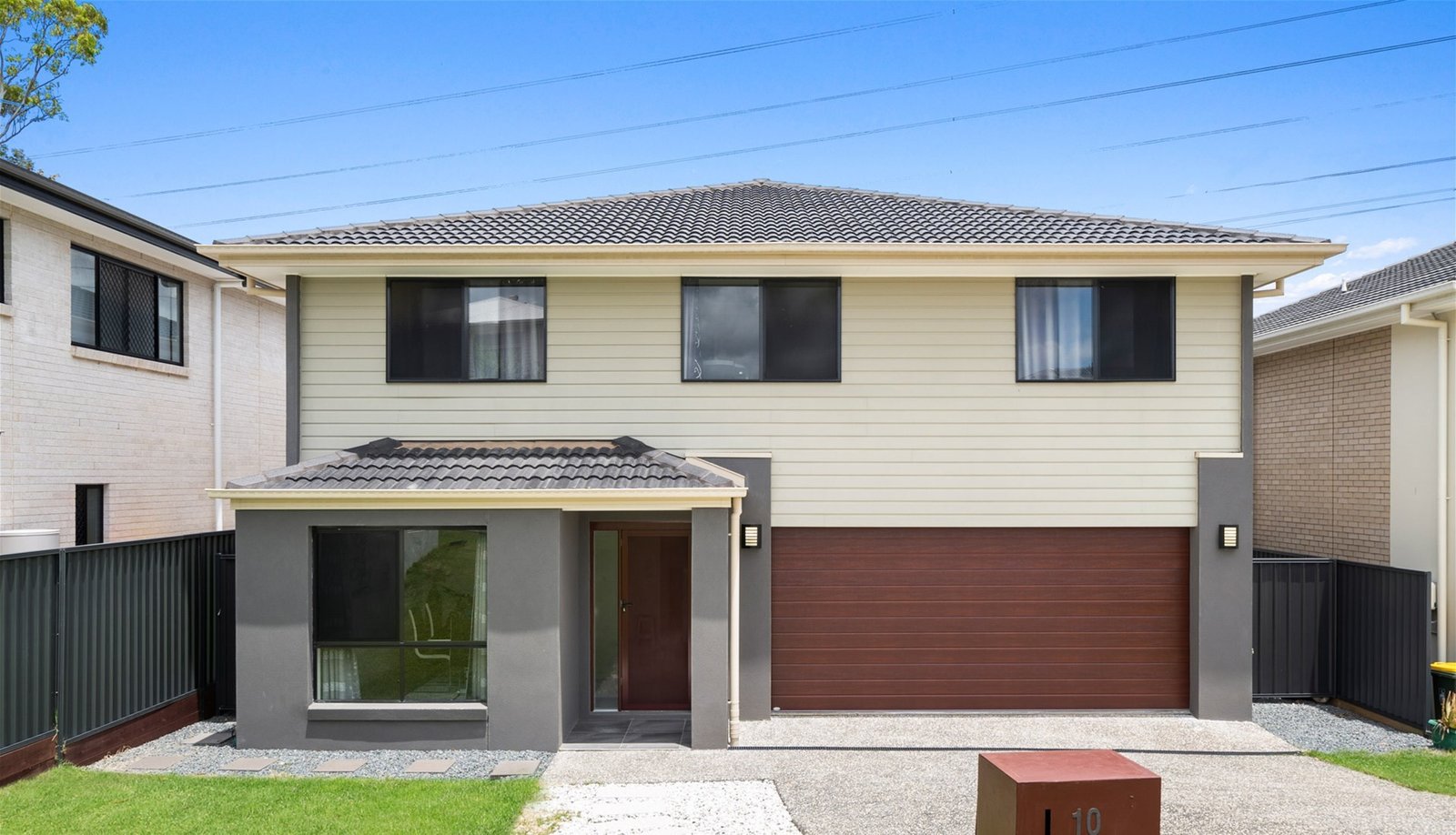 10 Sanctuary Close EIGHT MILE PLAINS QLD