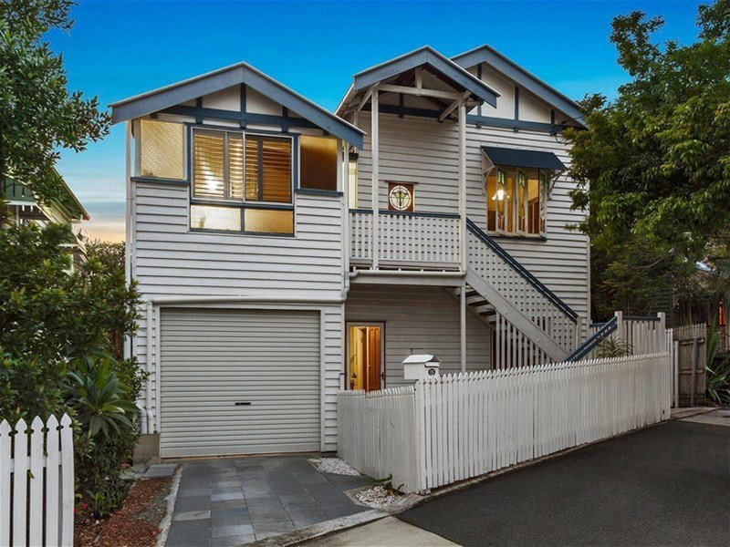 126 Fortescue Street SPRING HILL QLD