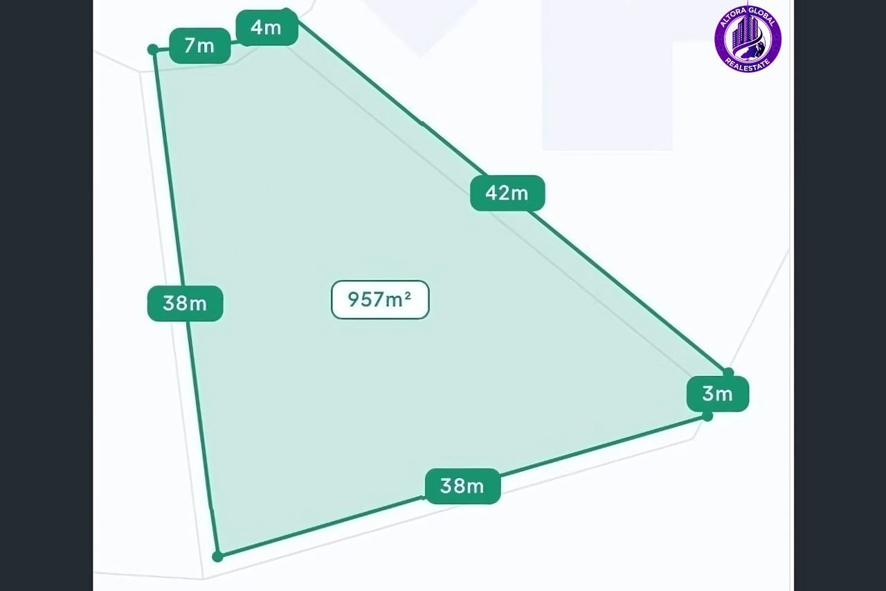 5 GEMMA COURT, BUSHLAND BEACH QLD 4818